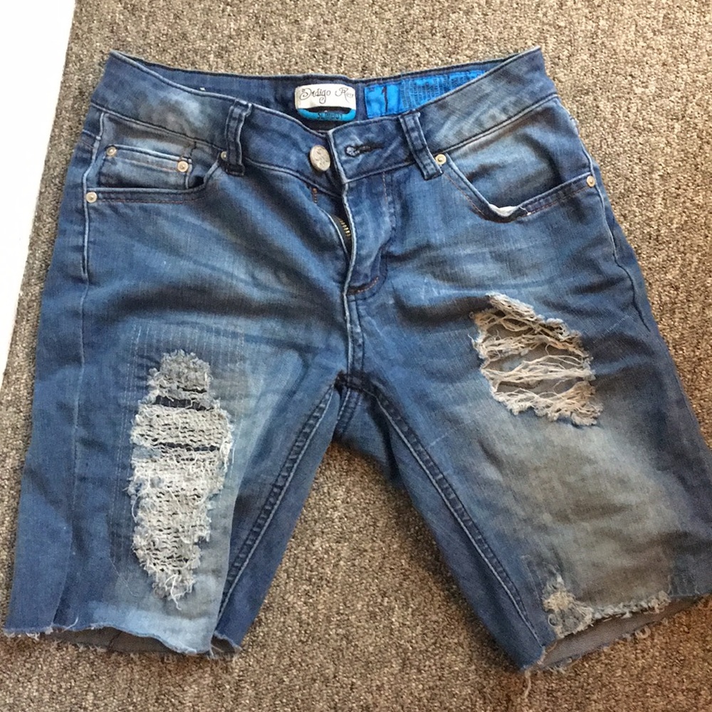 Cut jeans